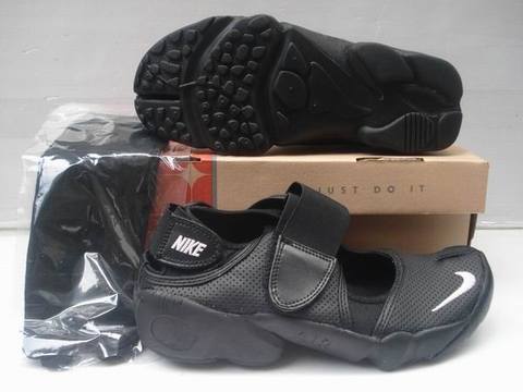 chaussure nike air rift ninja Noir et blanche,nike rift pas cher,nikerift.com