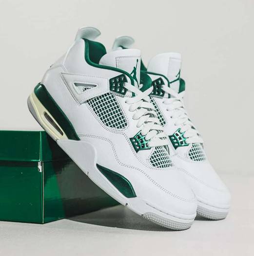 nouvelle air jordan 4 frozen moments womens