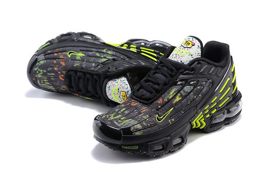 nouvelle air max plus tn enfant,nike dunk photon dust kids,nike tn requin enfant noir et rose