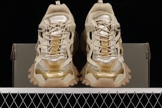 nouvelle balenciaga triple s half and half