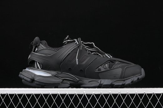 nouvelle balenciaga triple s noir et blanc