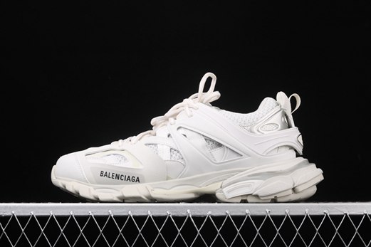 nouvelle balenciaga triple s original