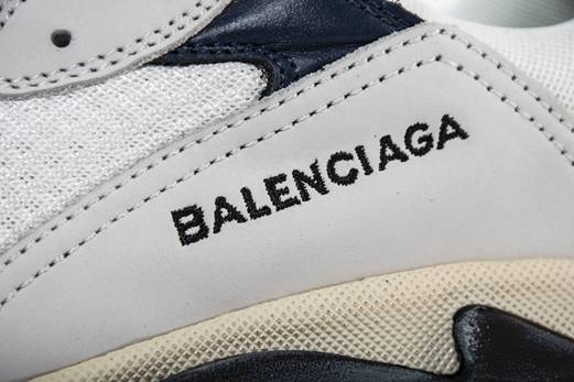 nouvelle balenciaga triple s white blue