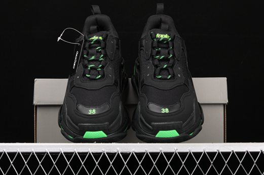 nouvelle balenciaga x adidas triple s sneakers