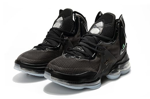 nouvelle basket lebron 19 zalando