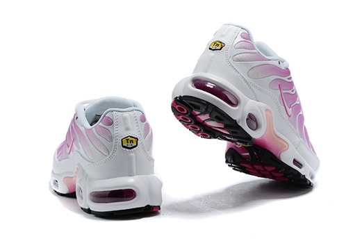 nouvelle basket nike air max tn plus 3,nike air max tn requin femme taille grand ou petit