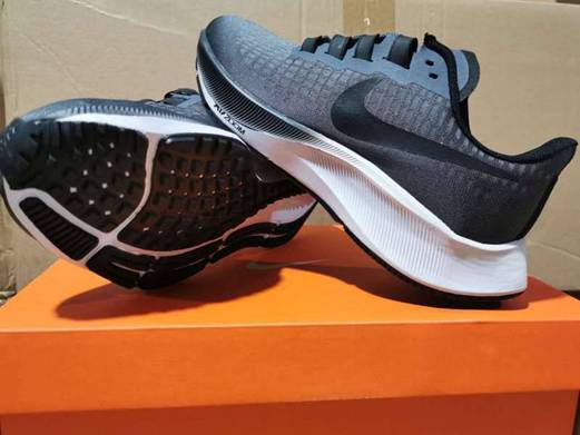 nouvelle basket nike zoom femme multicolore