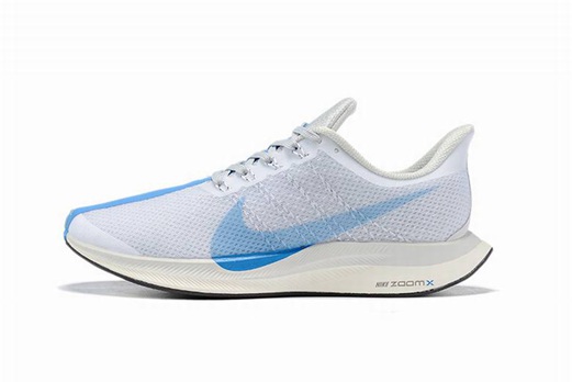 nouvelle basket nike zoom femme taille grand ou petit