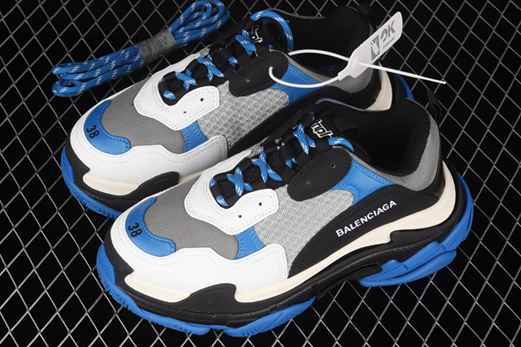 nouvelle black balenciaga triple s clear sole