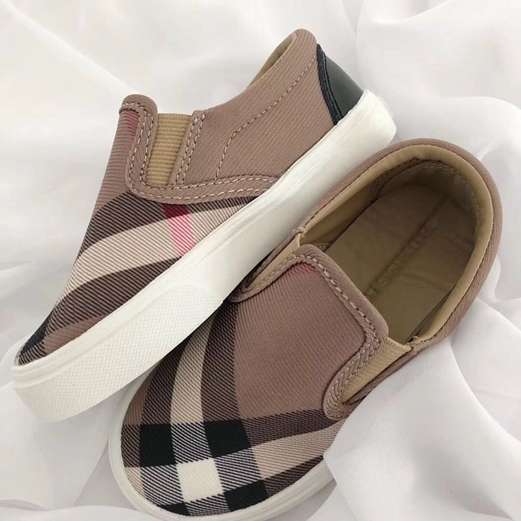 nouvelle burberry chaussure bebe,chaussures burberry enfant a paris,chaussures burberry enfant homme soldes