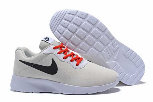 nouvelle chaussures nike tanjun femme foot locker