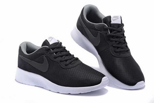 nouvelle chaussures nike tanjun femme youtube