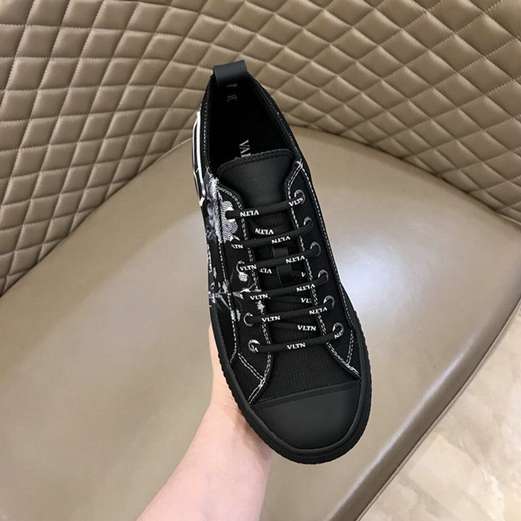 nouvelle chaussures valentino paiement plusieurs fois