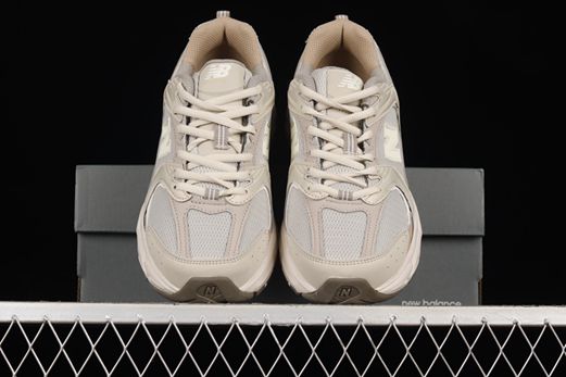 nouvelle hailey bieber new balance 550