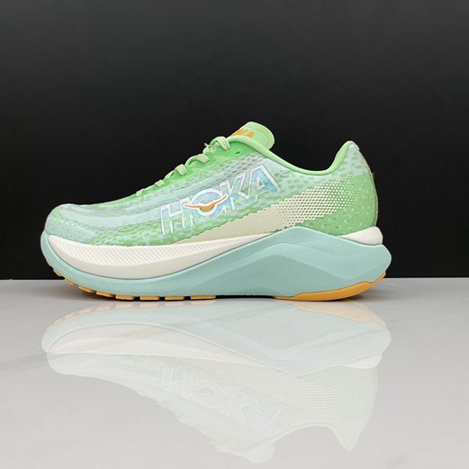 nouvelle hoka shoes one one womens