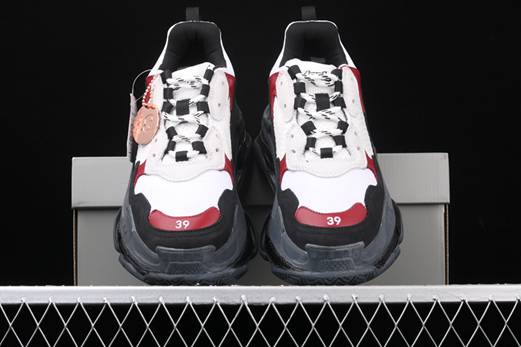 nouvelle le balenciaga triple s come calzano