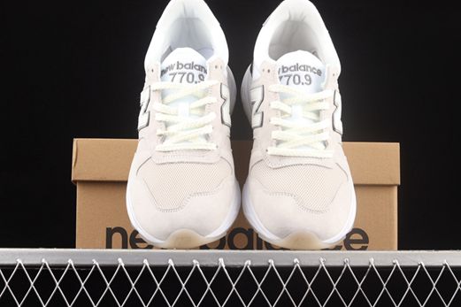 nouvelle new balance noir et blanche