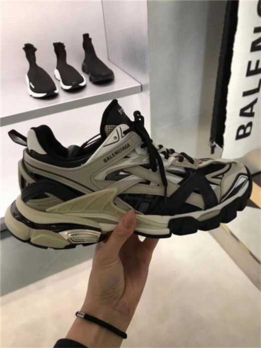 nouvelle womens balenciaga track