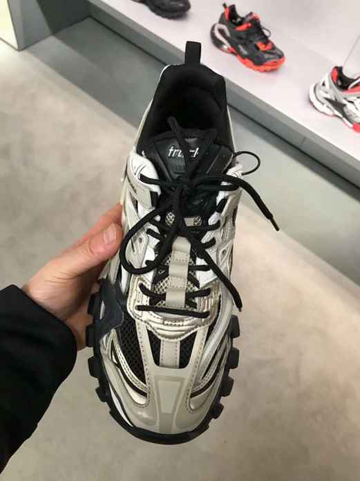 nouvelle womens balenciaga track sneakers